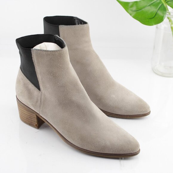 Dolce Vita Womens Cyndie Boot Size 8 Taupe Gray Suede Block Heel Chelsea Bootie - Picture 2 of 12